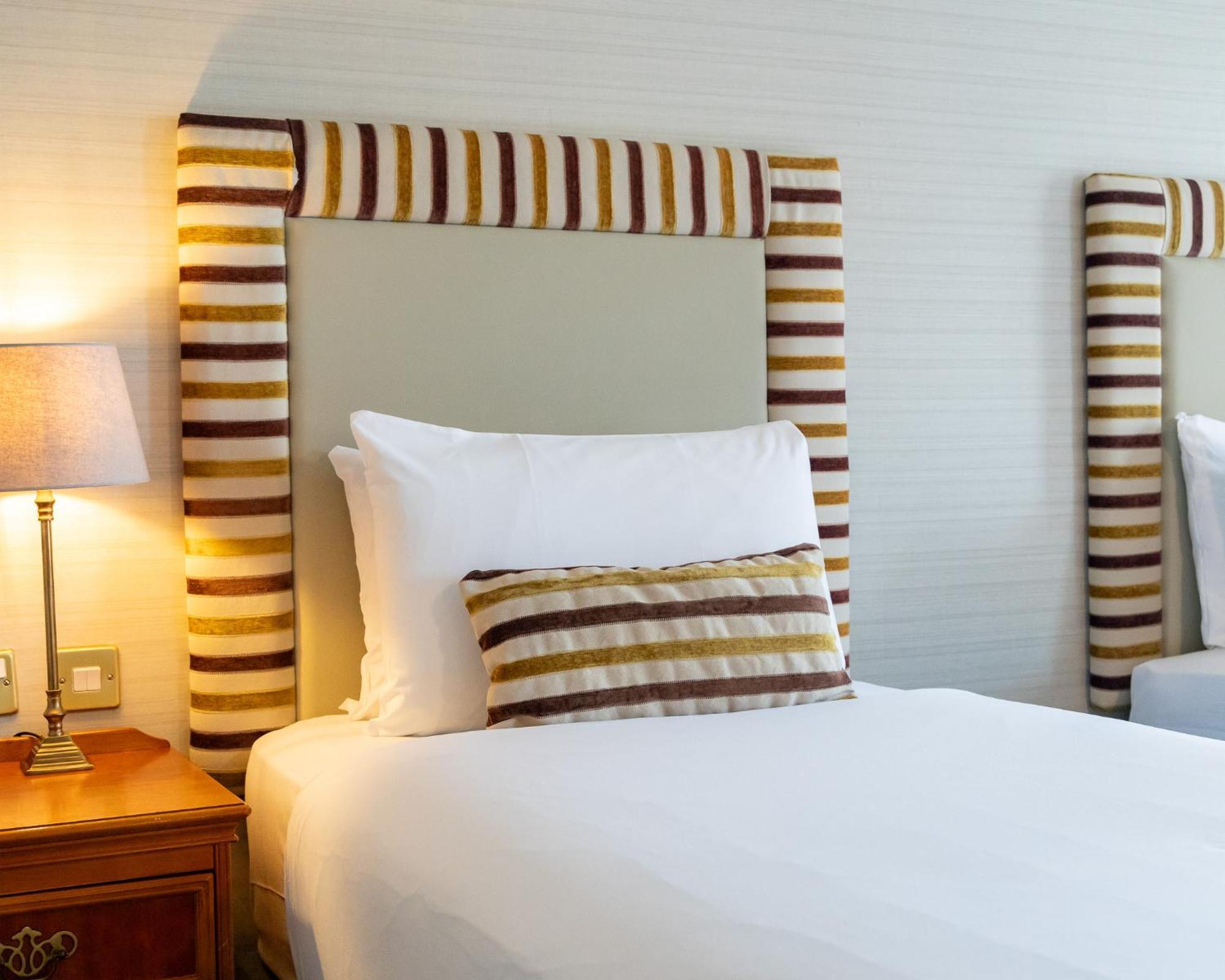 Bracken Court Hotel Balbriggan ภายนอก รูปภาพ