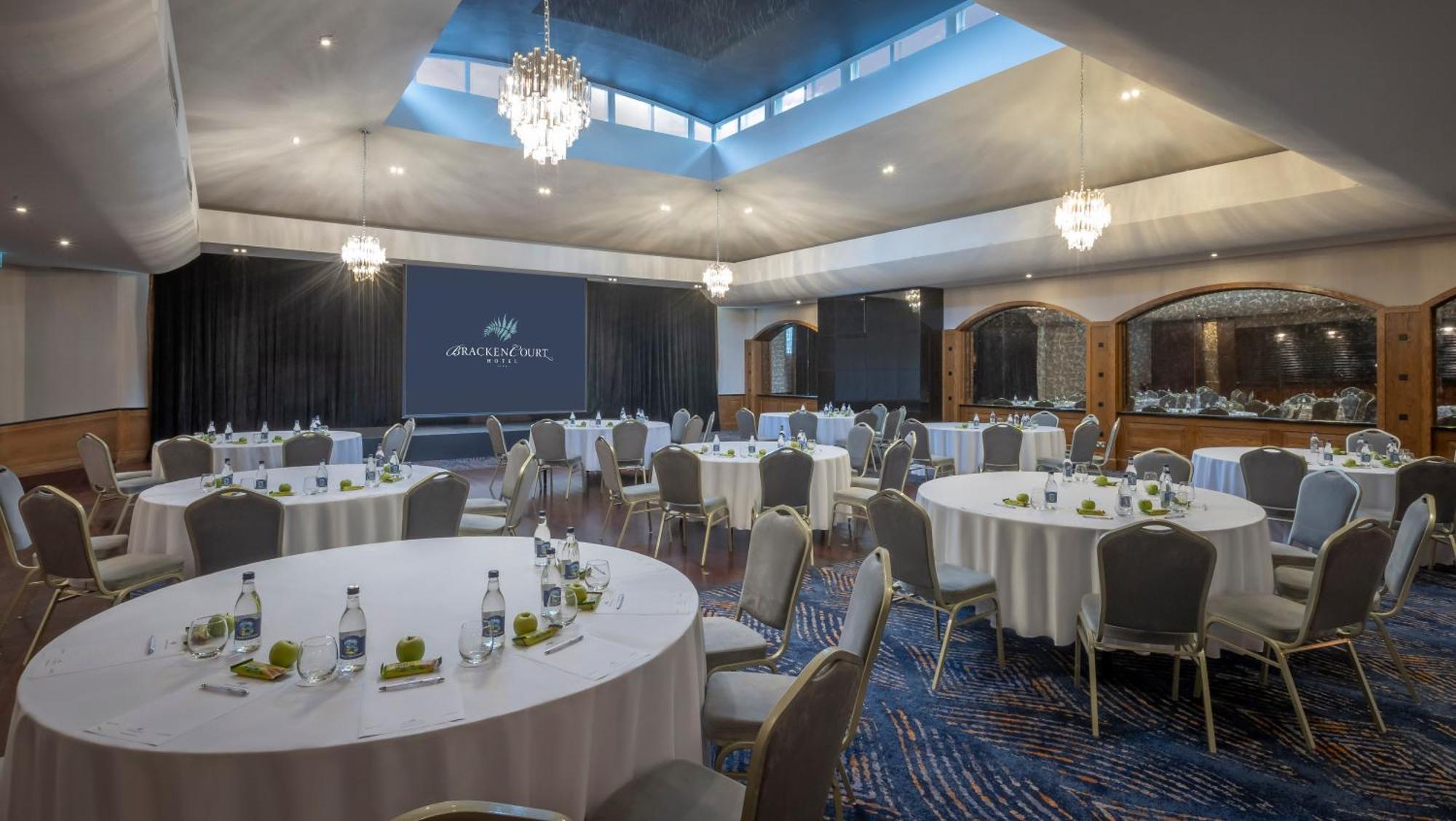 Bracken Court Hotel Balbriggan ภายนอก รูปภาพ