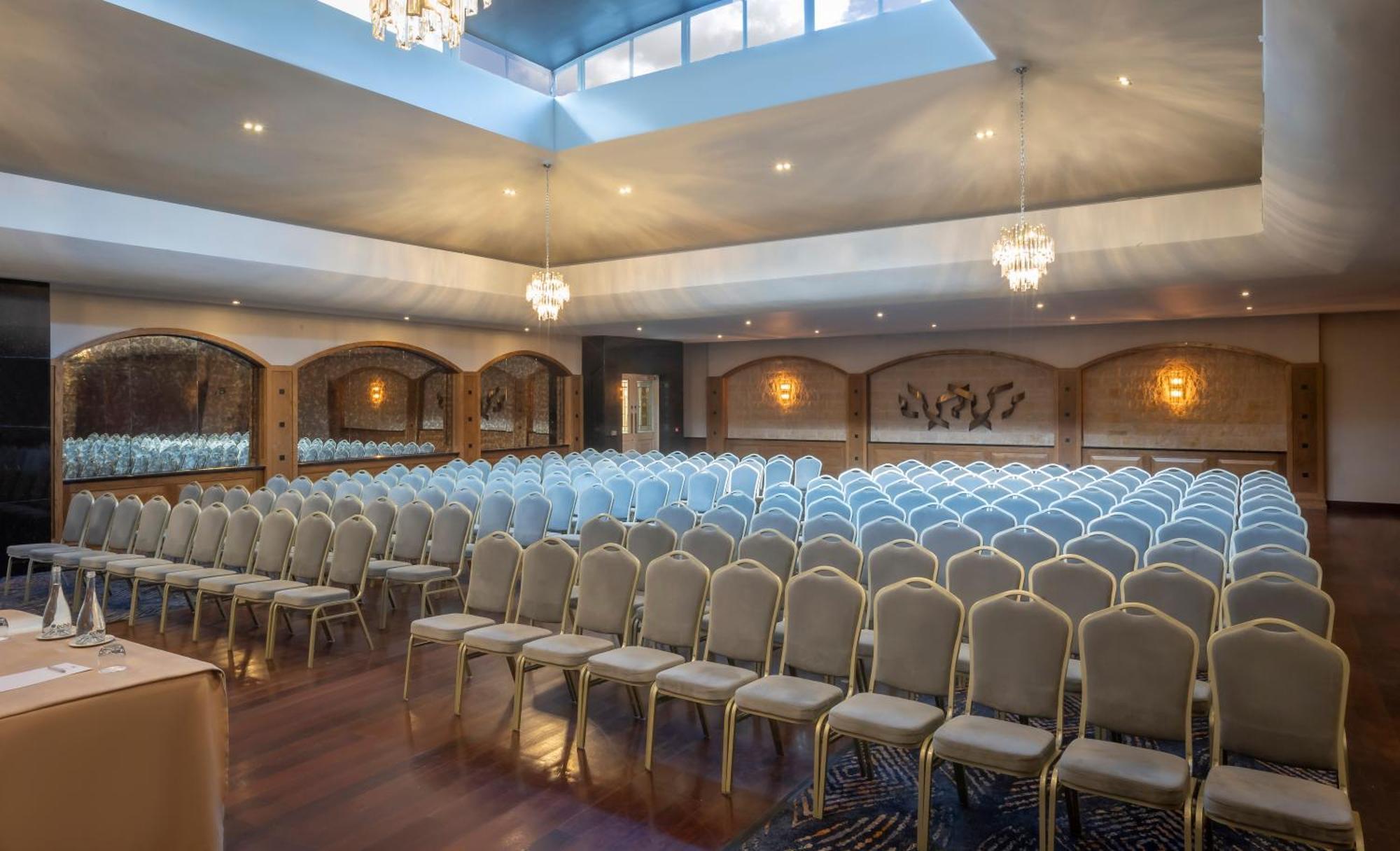 Bracken Court Hotel Balbriggan ภายนอก รูปภาพ